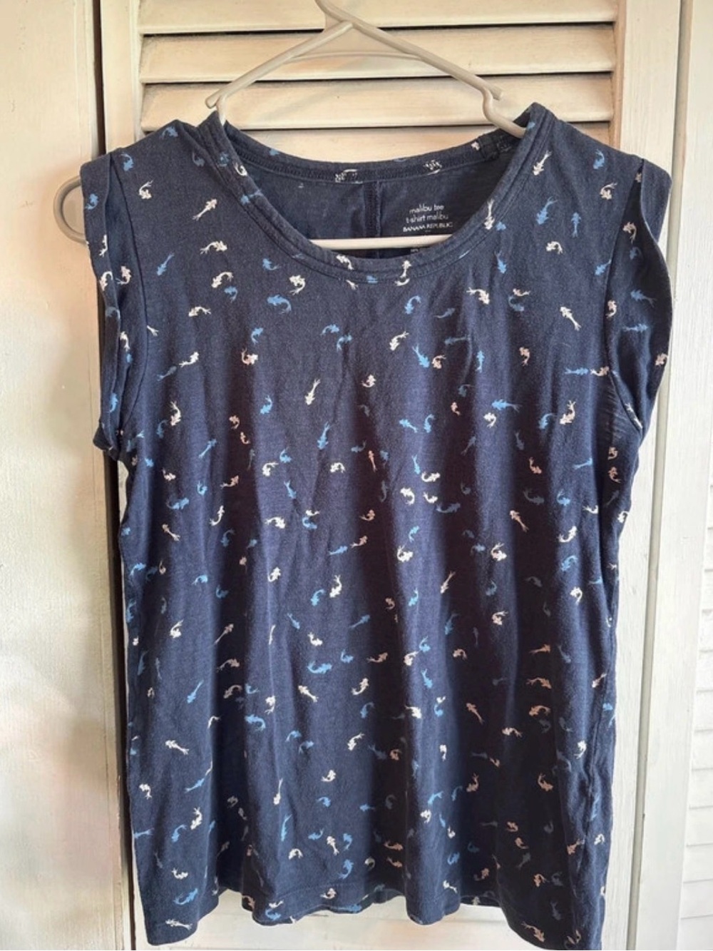 Banana Republic Navy Sleeveless Tank with Light Blue and White Print